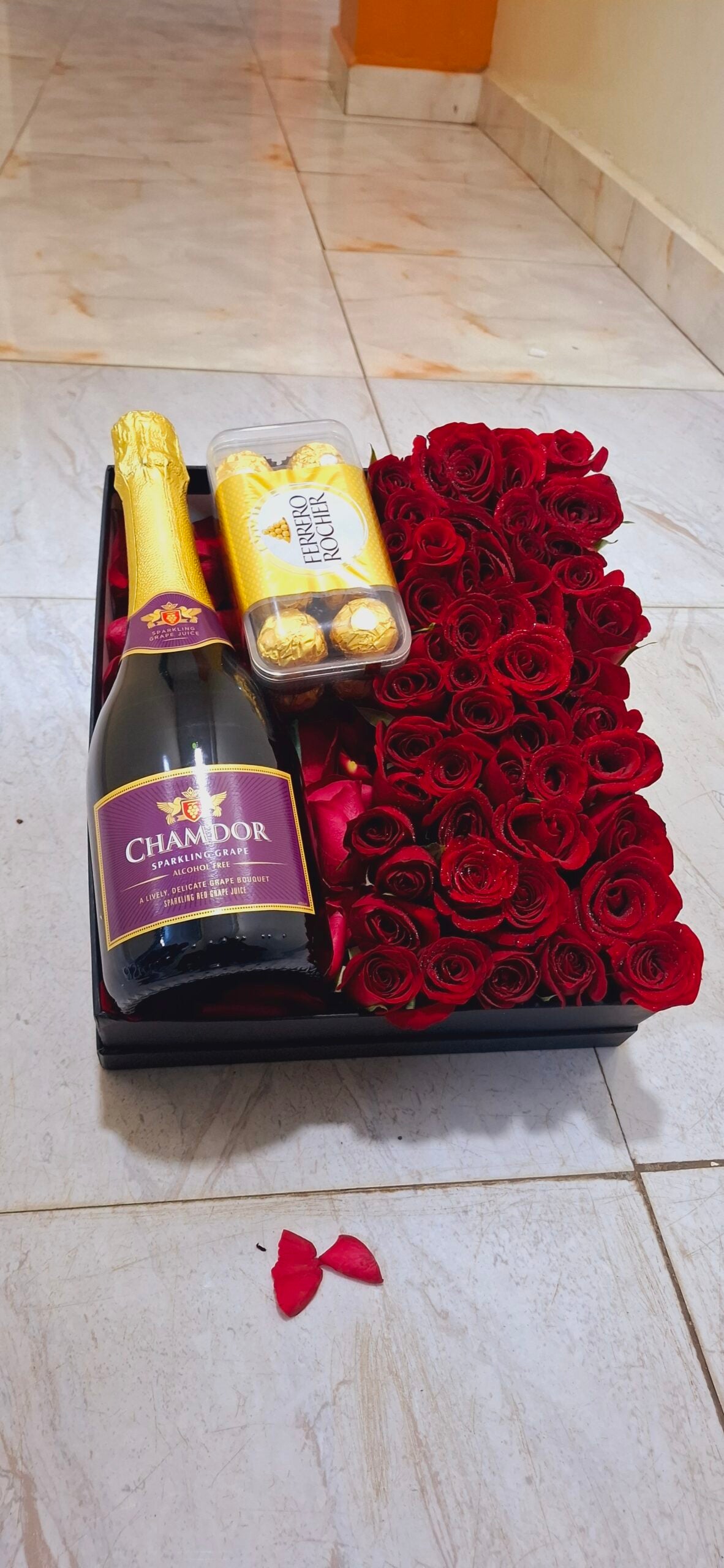 https://freshflowers.co.ke/wp-content/uploads/2025/02/20250201_194810-scaled.jpg