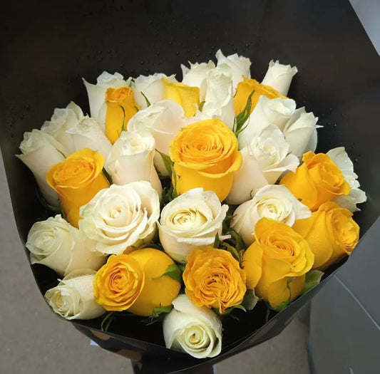 30 MIXED ROSES