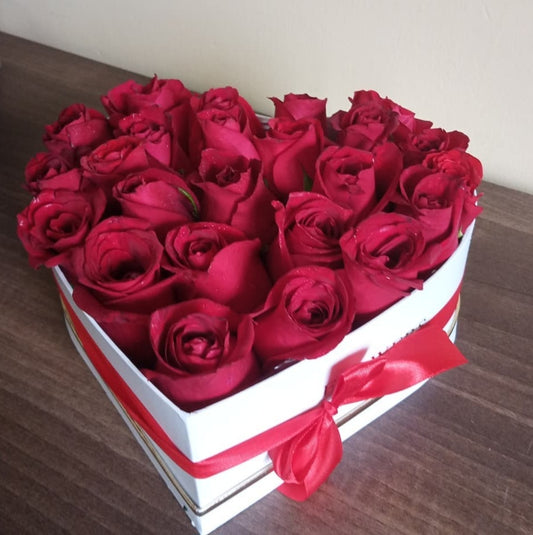 PRETTY HEART BOX