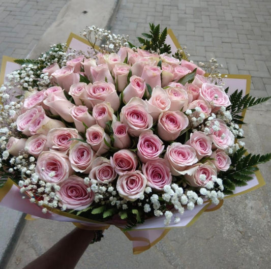 50 PINK ROSES WITH FILLERS