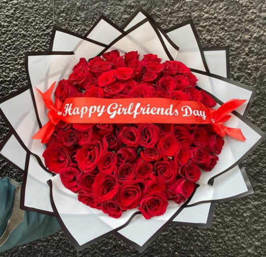 HAPPY GIRLFRIEND'S DAY BOUQUET