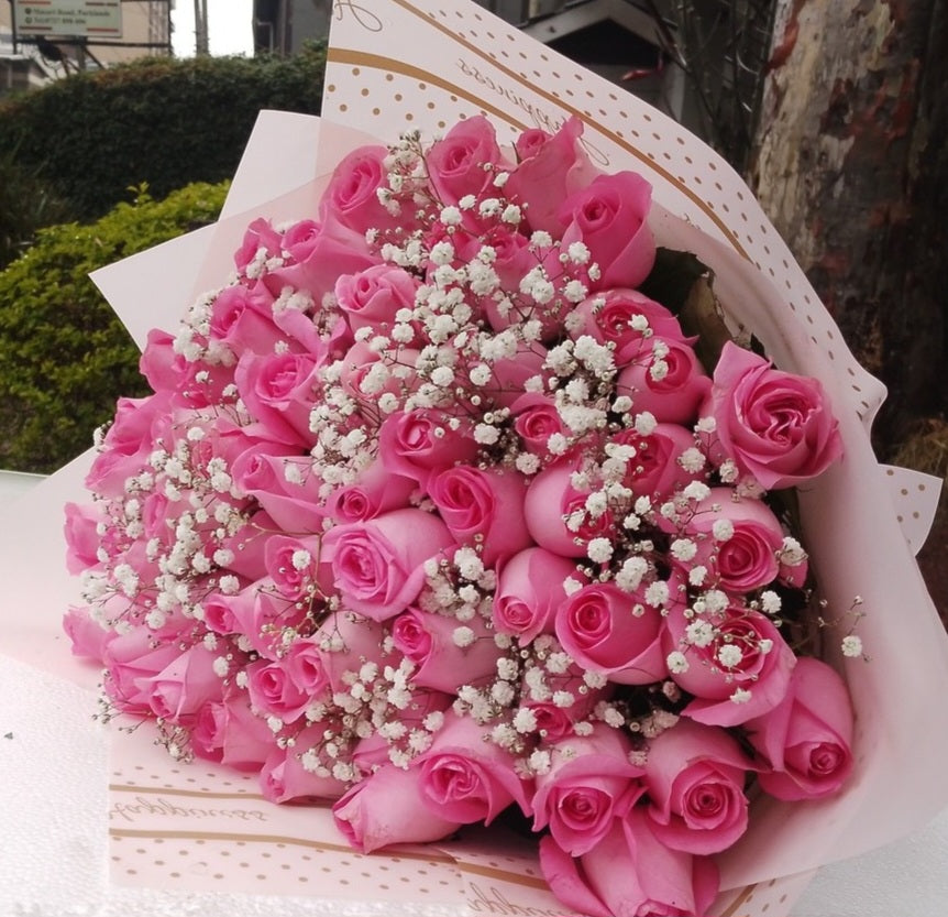 40 PINK WITH BABY BREATH