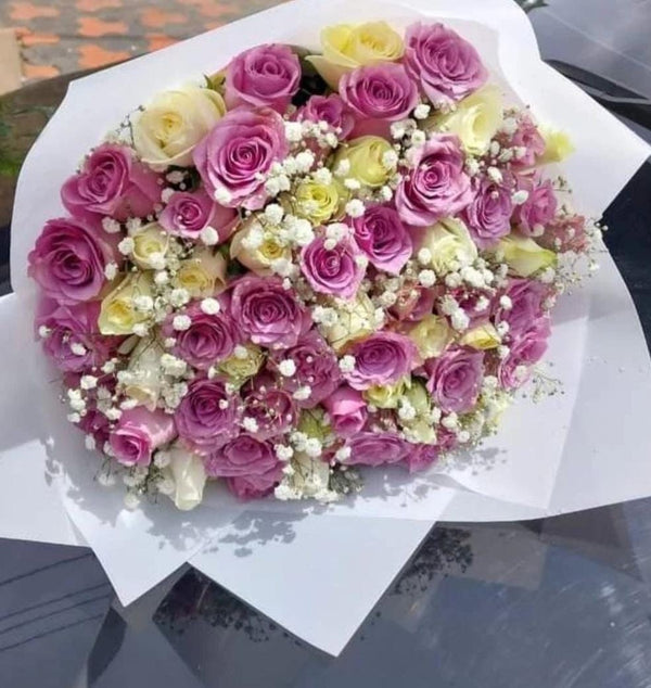 WHITE & PURPLE ROSES WITH BABY BREATH