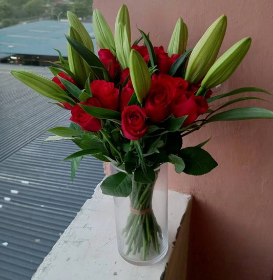 STEADY VASE