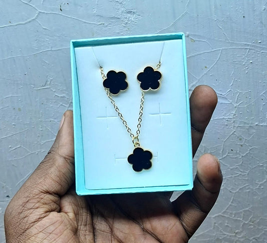 NECKLACE & MATCHING EARRINGS