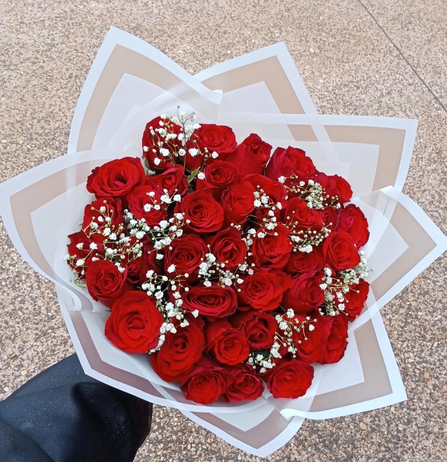 WINE RED ROSES