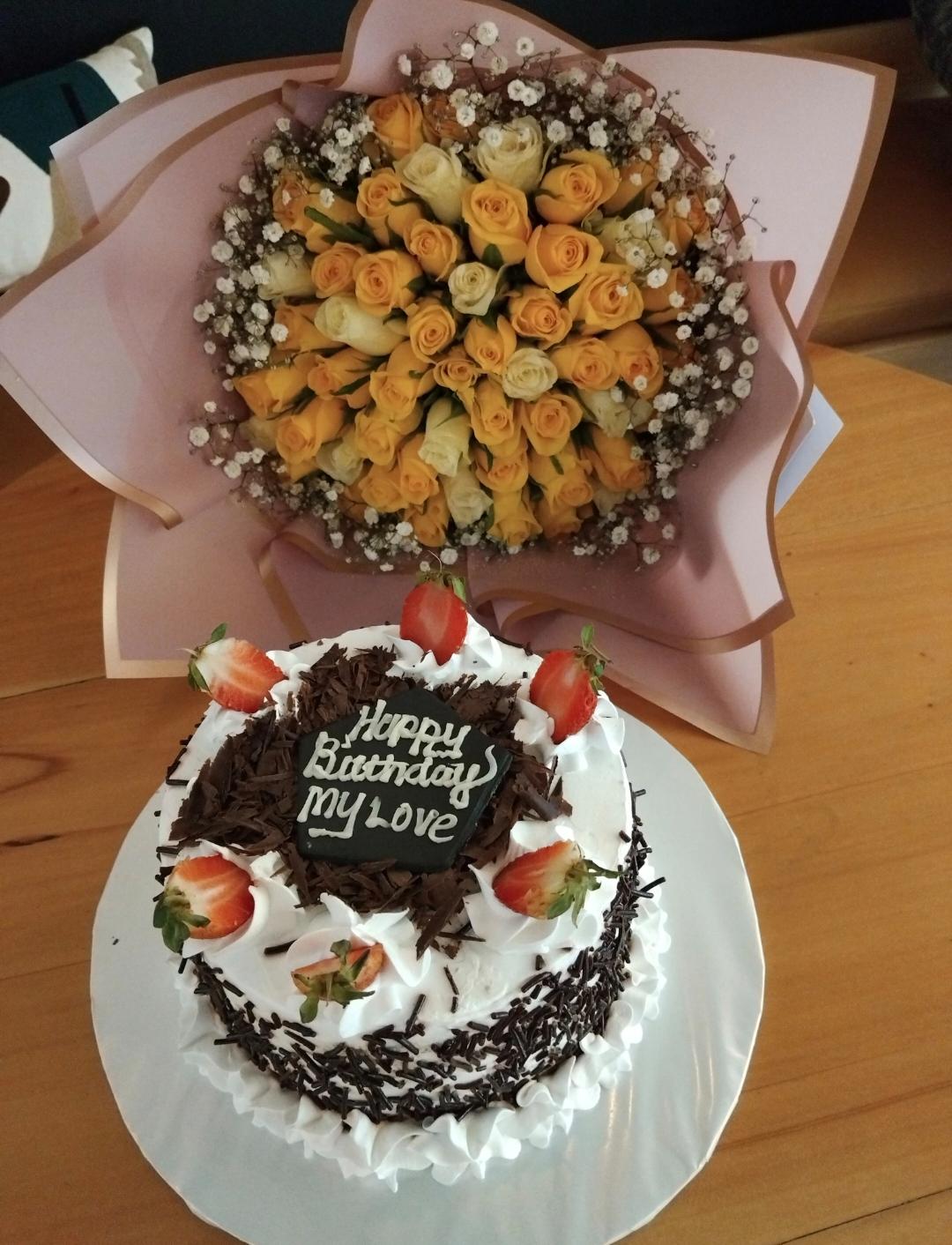BIRTHDAY CAKE & BOUQUET