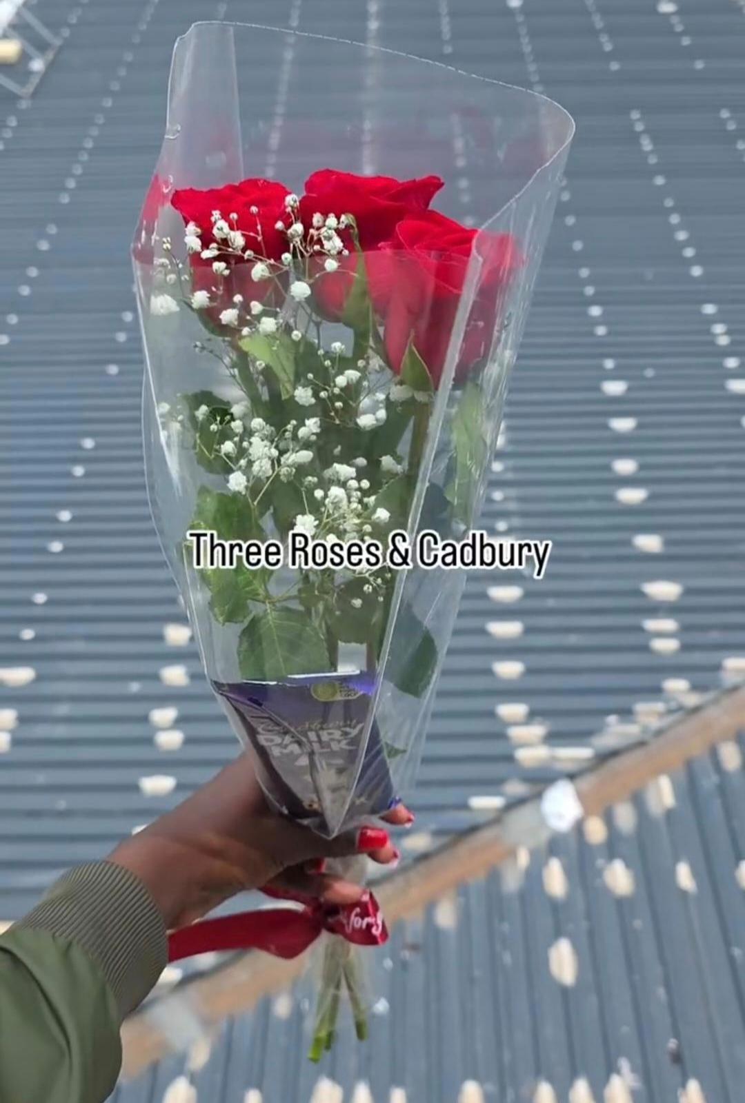 THREE ROSES LOVE