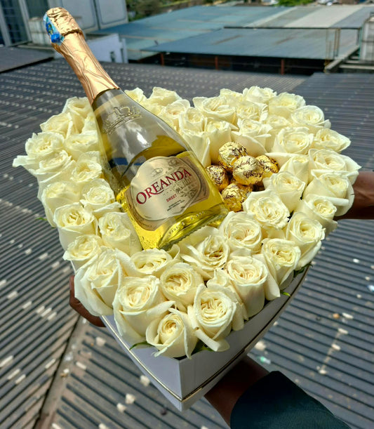 LUXURIOUS LOVE BOX