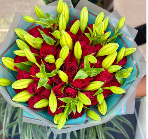 LILIES & ROSES